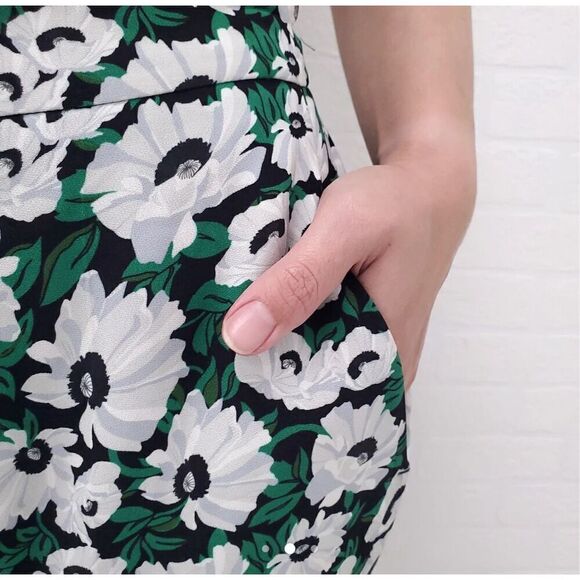 Stella McCartney Green Floral Elastic Back Skinny Viscose Pants w/tapered Ankles - Picture 3 of 16